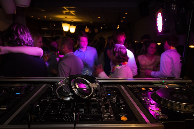 DJ Wiri, live in Perth, photo 3