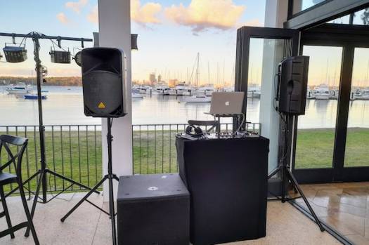 Hero DJs, live in Perth, photo 3