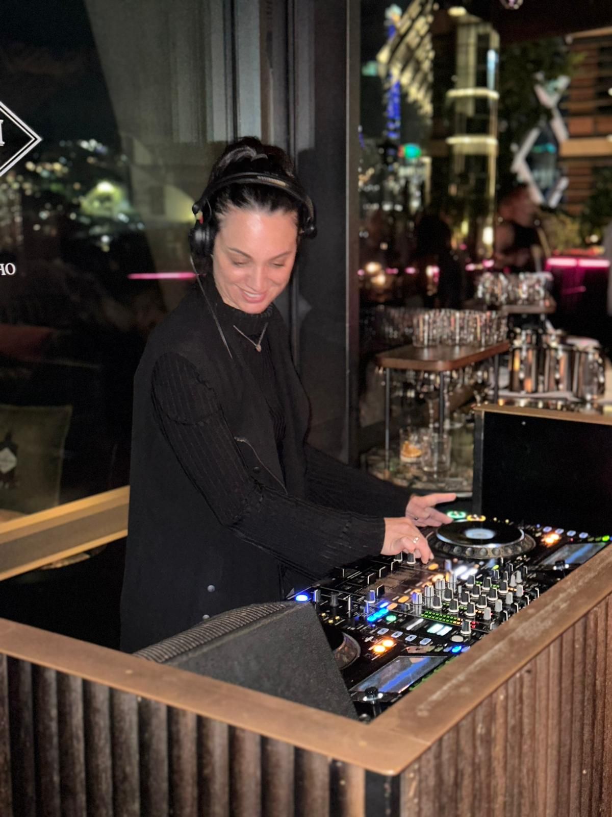 Lara H, dj in Perth
