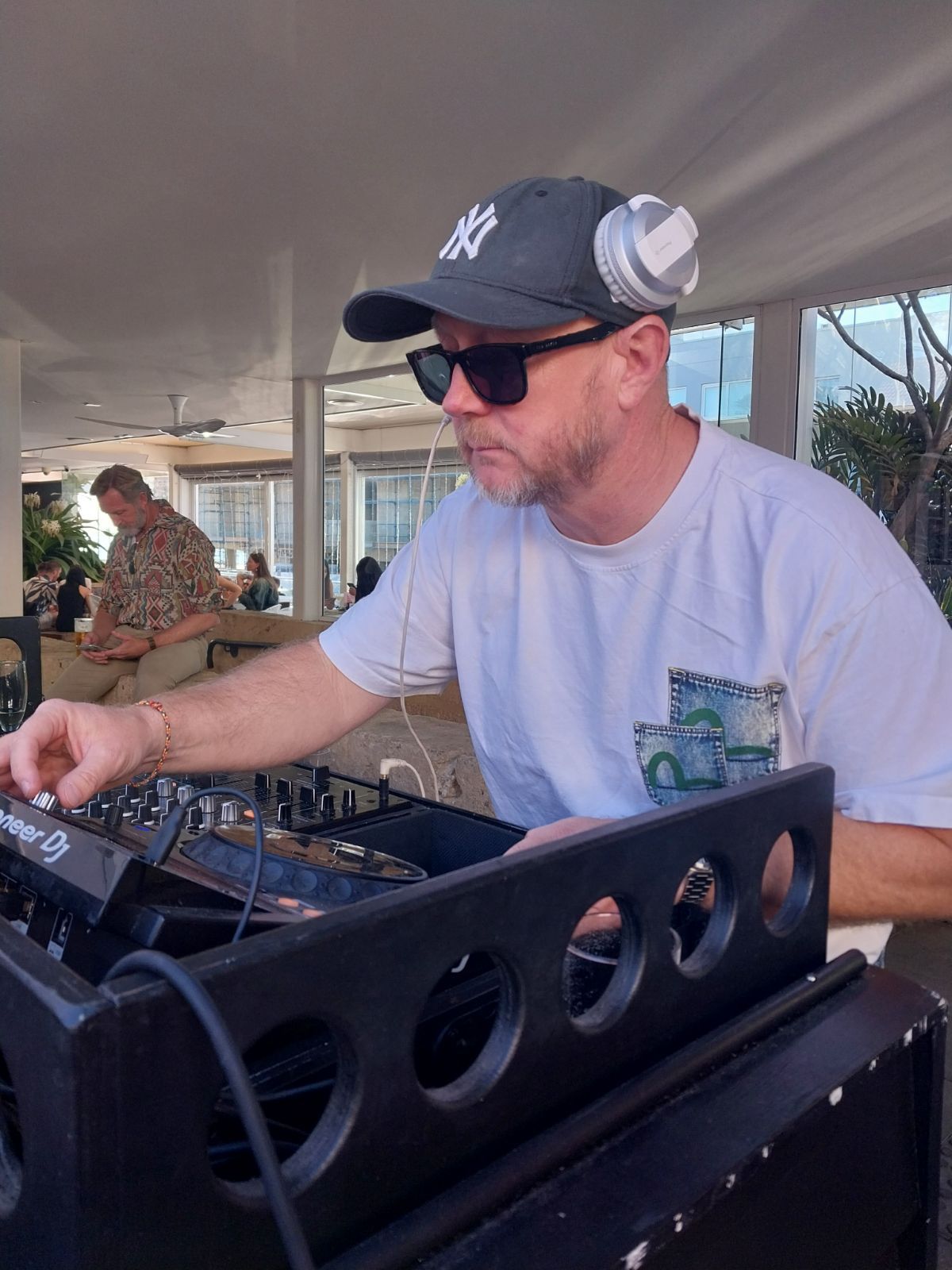Lee Majors, dj in Perth
