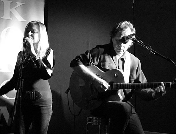 Kokomo, musical duo in Perth