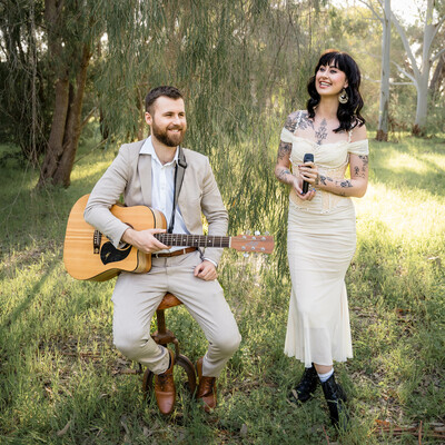 Saskia & Curtis, musical duo in Perth, photo 2