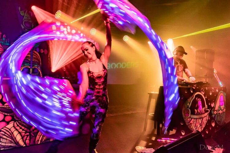 Fyrebird Entertainment, fire performer in Perth, photo 3