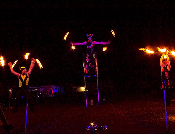 Fire Twirlers Perth, firetwirler in Perth