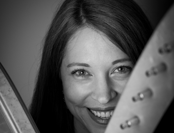 Perth Wedding Harpist B, harp player in Perth, photo 2