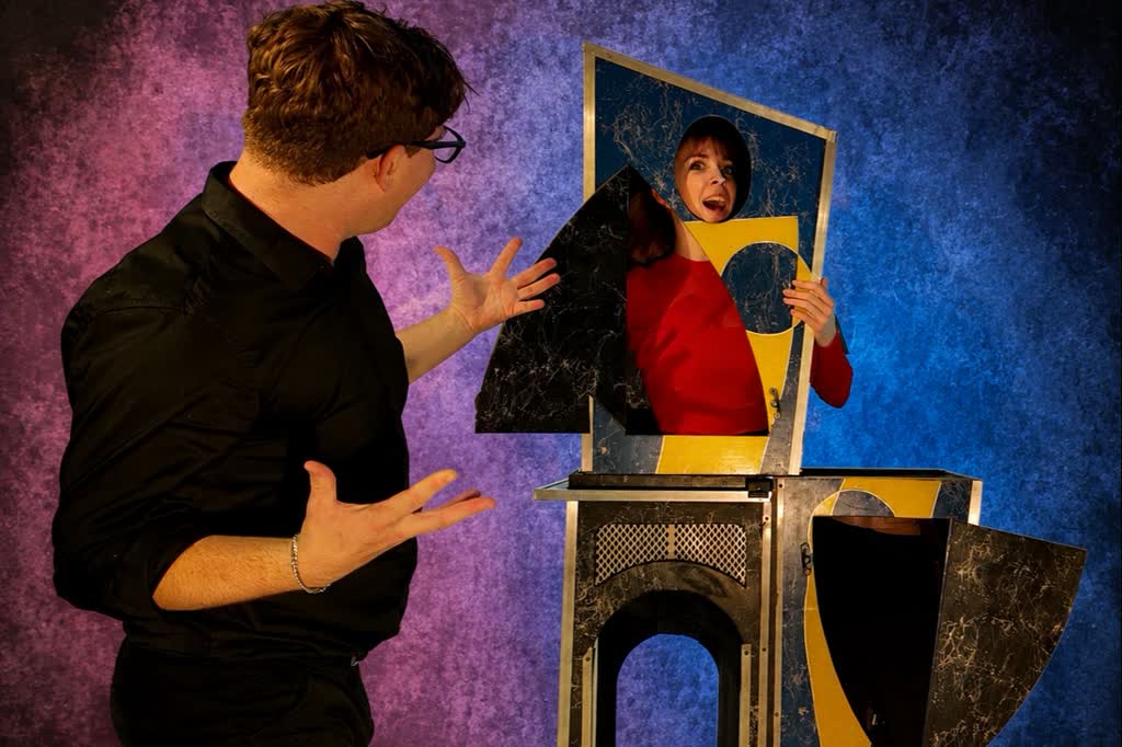 Tim Dasco Magic, illusionist magician in Perth