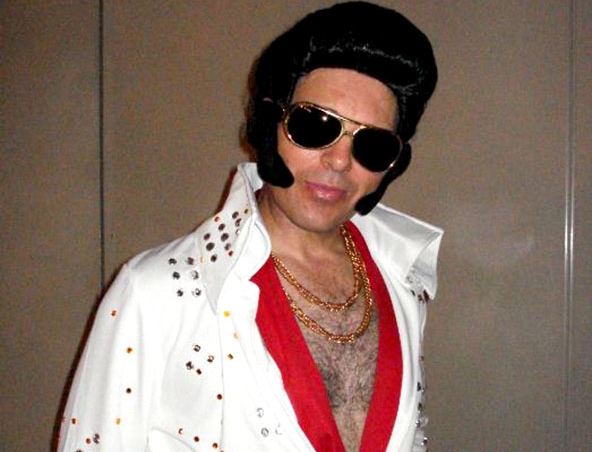 Elvis Impersonator, live in Perth, photo 3