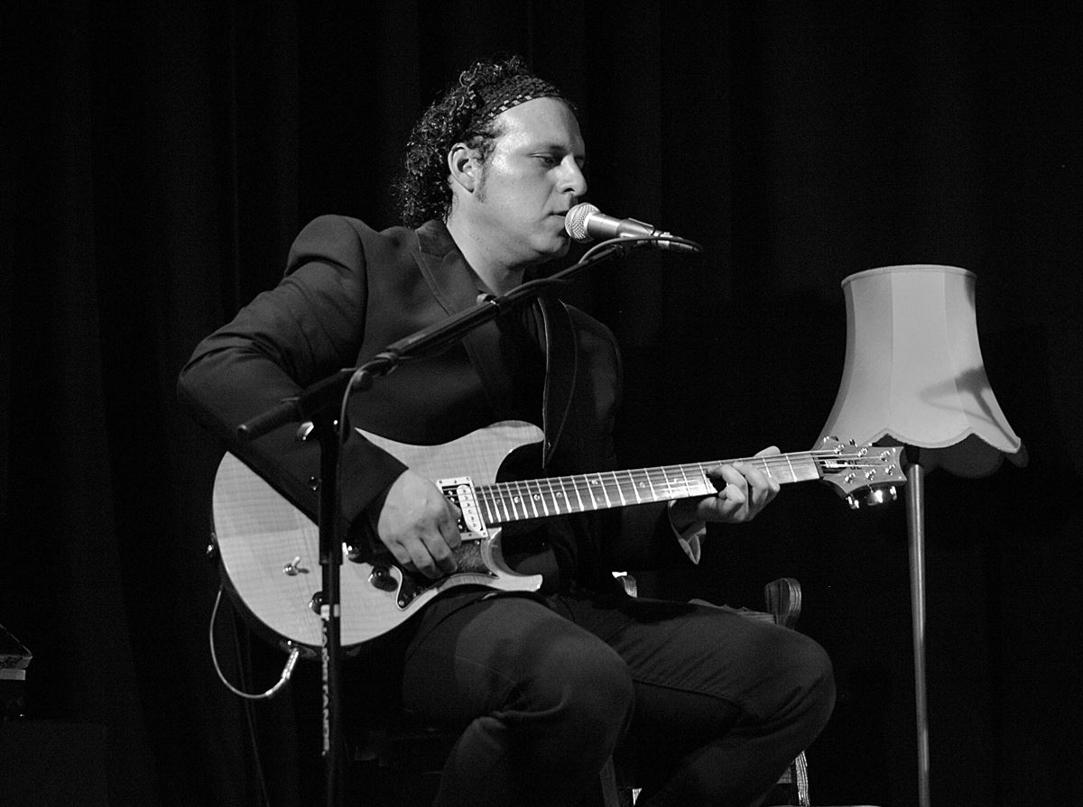Miguel Flamenco & Latino, jazz band in Perth, photo 2