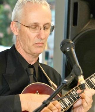 Kim Anning, jazz guitarist in Perth