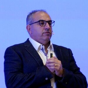 Rael Bricker, keynote speaker in Perth, photo 2