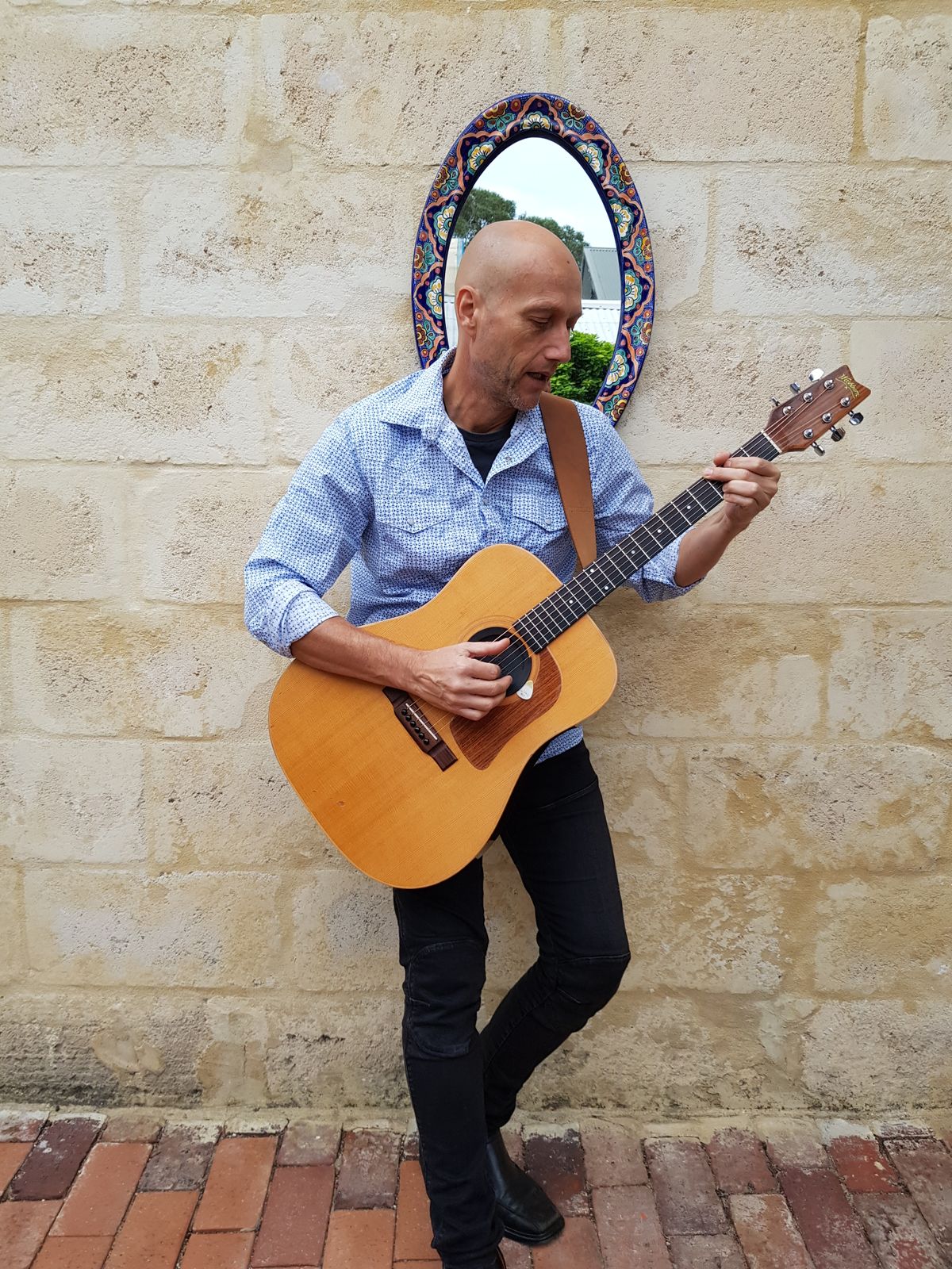 Lizaman Music, singer in Perth