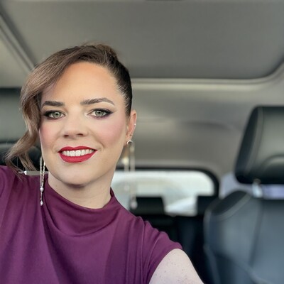 Raquel Todd, mc-master of ceremonies in Perth, photo 2