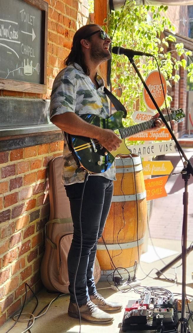 Matt Oakley, singer in Perth