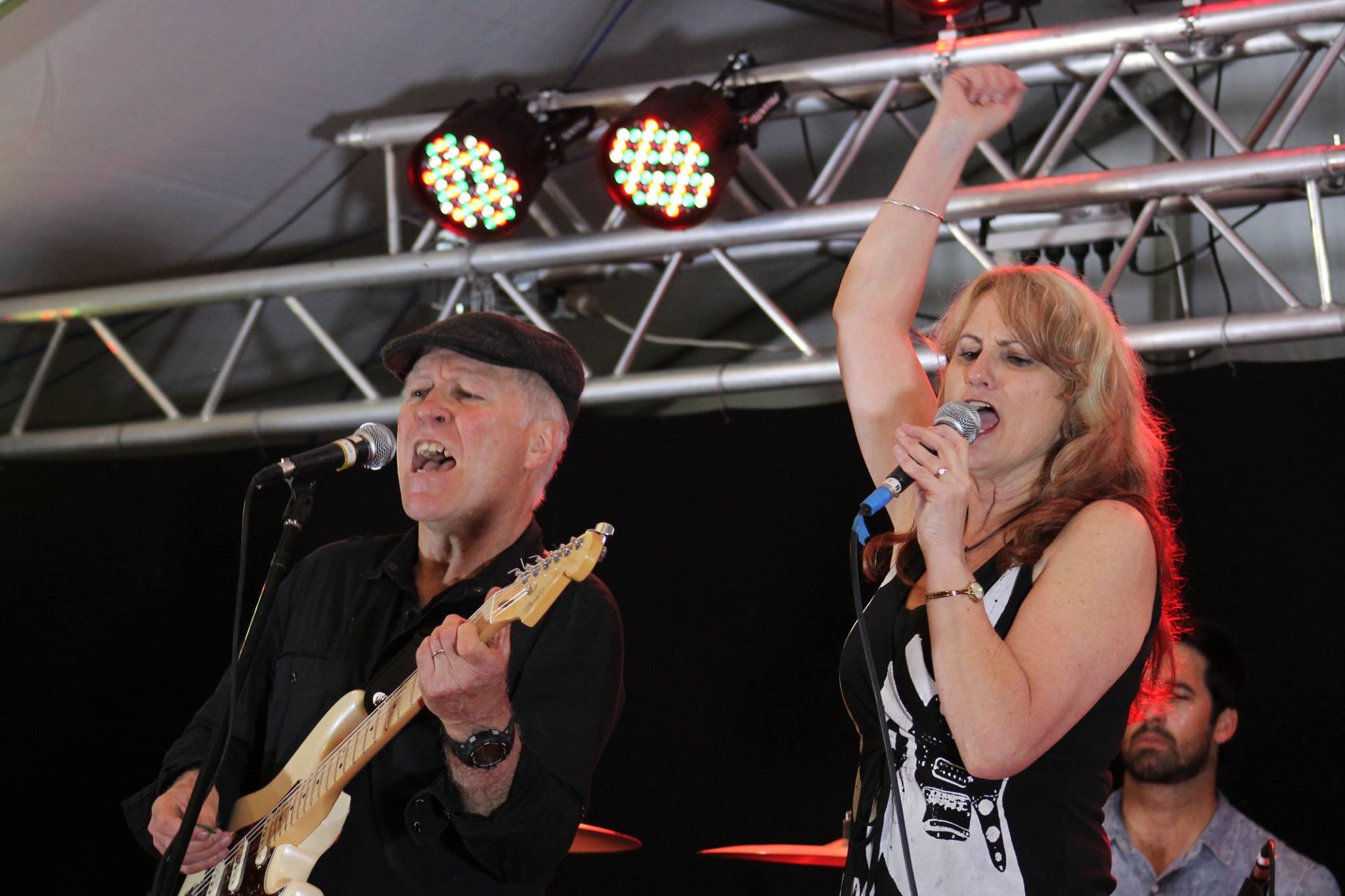 Chain Reaction Duo, musical duo in Perth