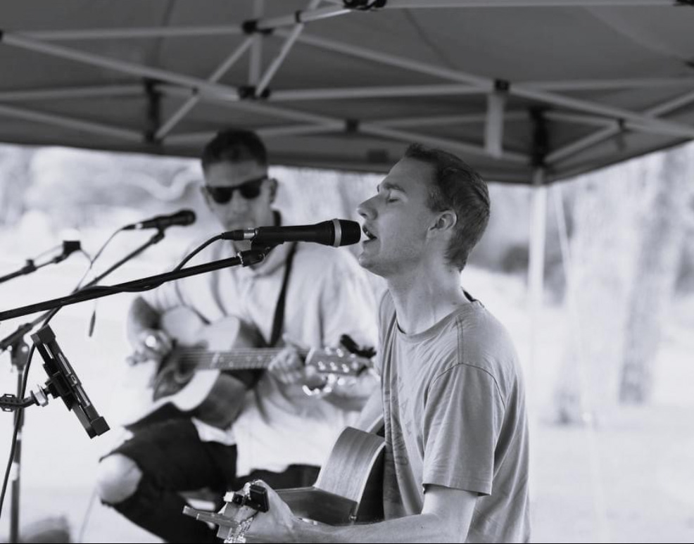 Red Crown Duo, musical duo in Perth, photo 3