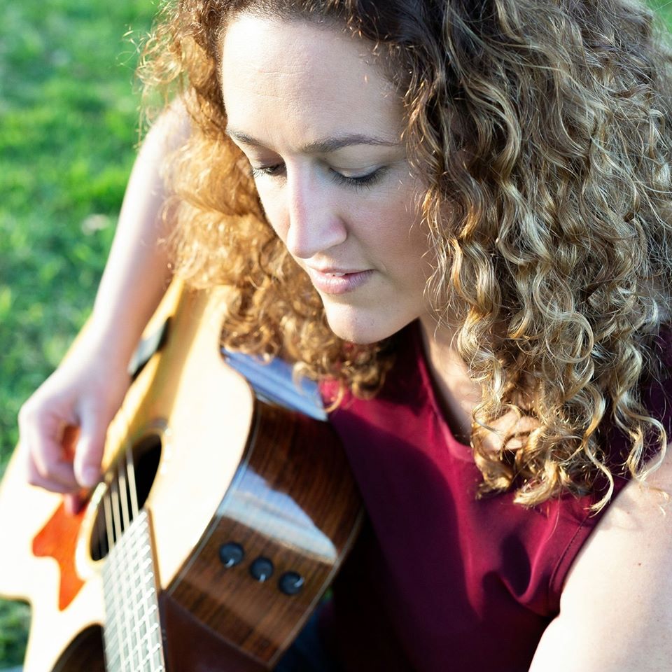 Jaylee, musical soloist in Perth