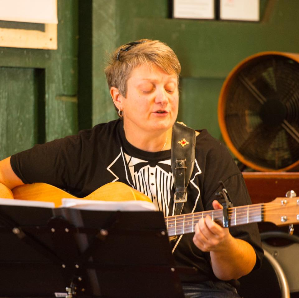 Leanne Bugat, musical soloist in Perth, photo 2