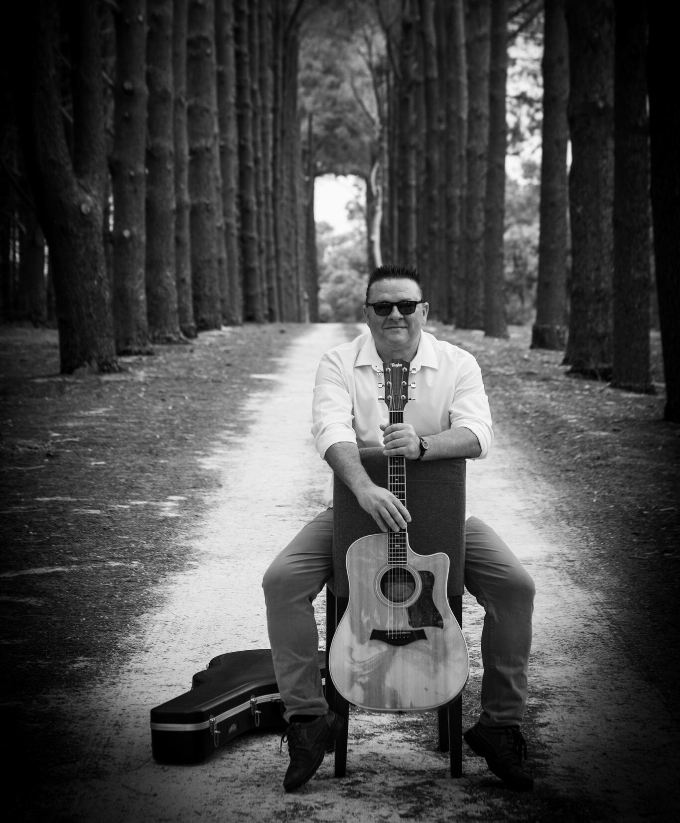 Neil Adams, musical soloist in Perth, photo 3
