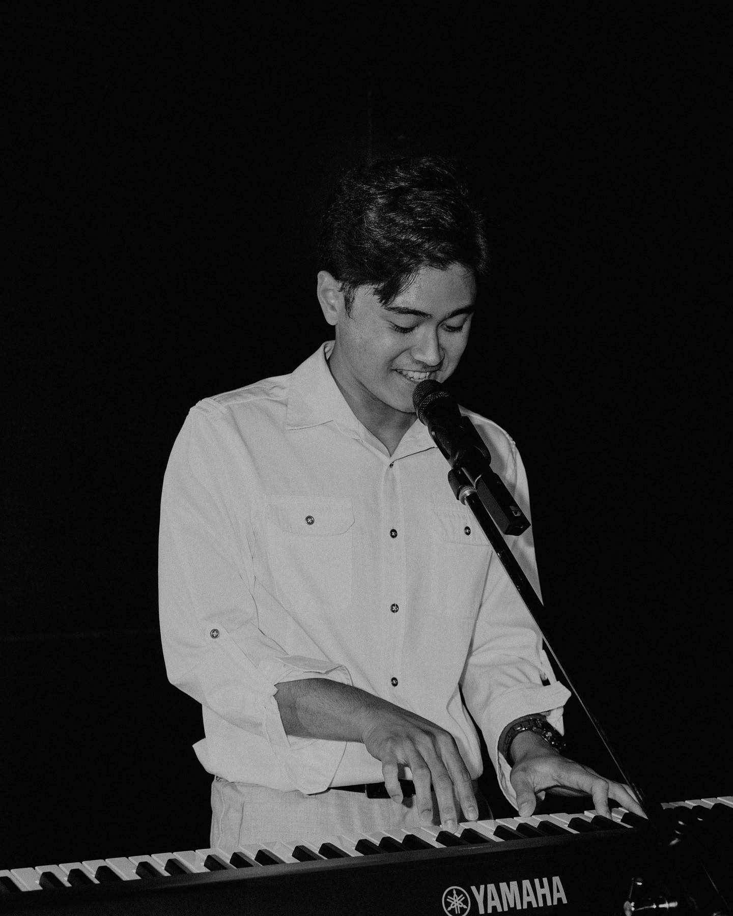 Ruzell Curita, musical soloist in Perth, photo 3