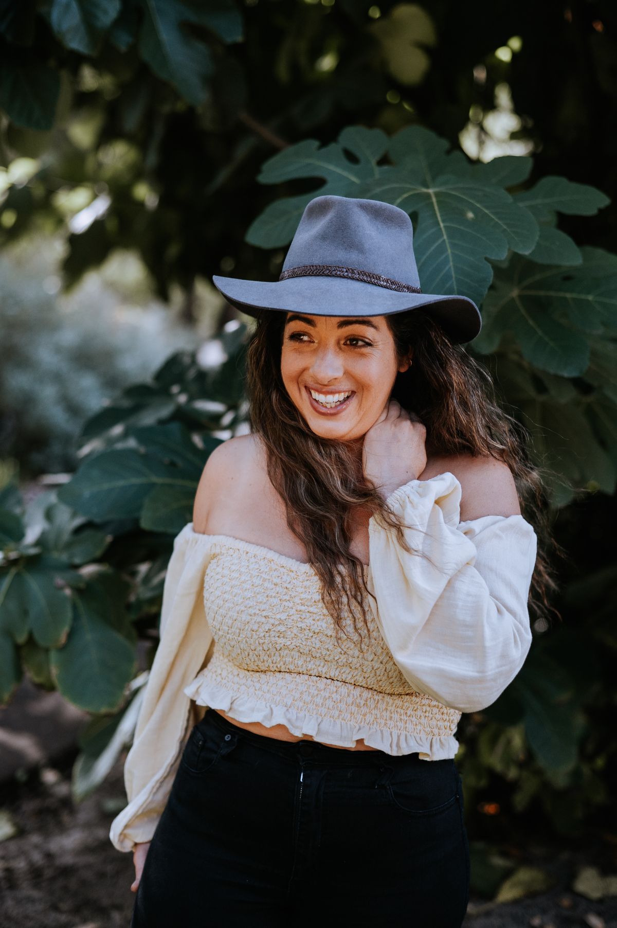 Olive Mae, singer in Perth