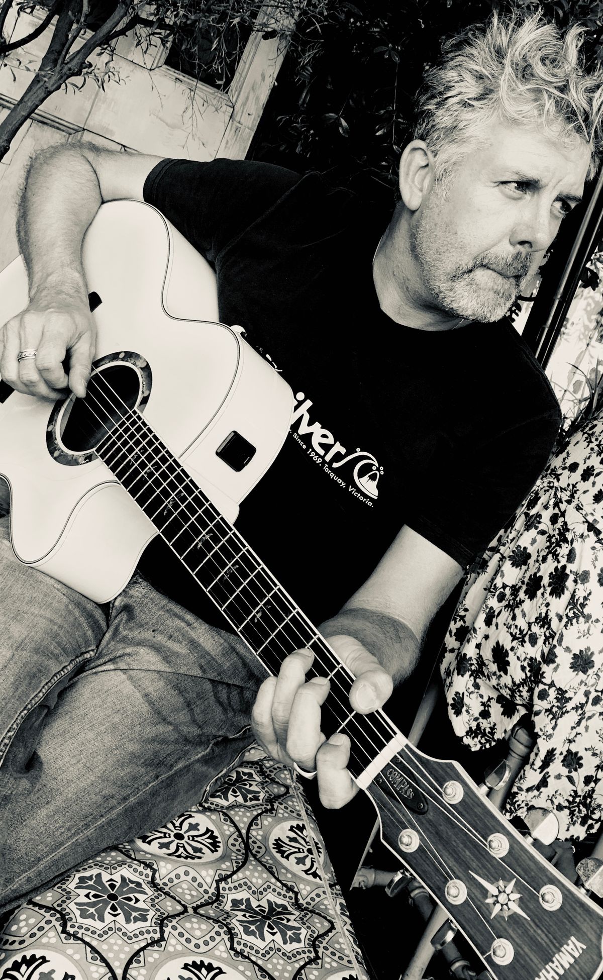 Original Gray Music (Gray Sanders), singer-songwriter in Perth