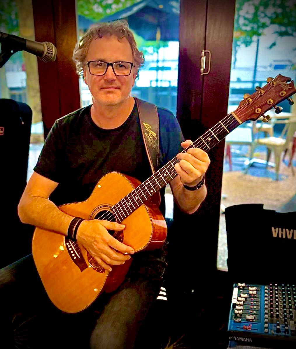Paul Johnson, singer in Perth