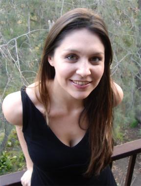 Katrina Underwood, pianist and singer solo in Perth