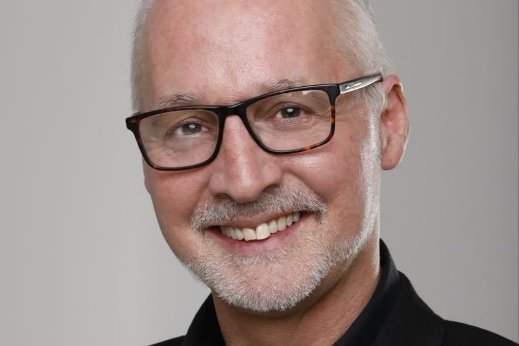 Robert Graham, pianist in Perth