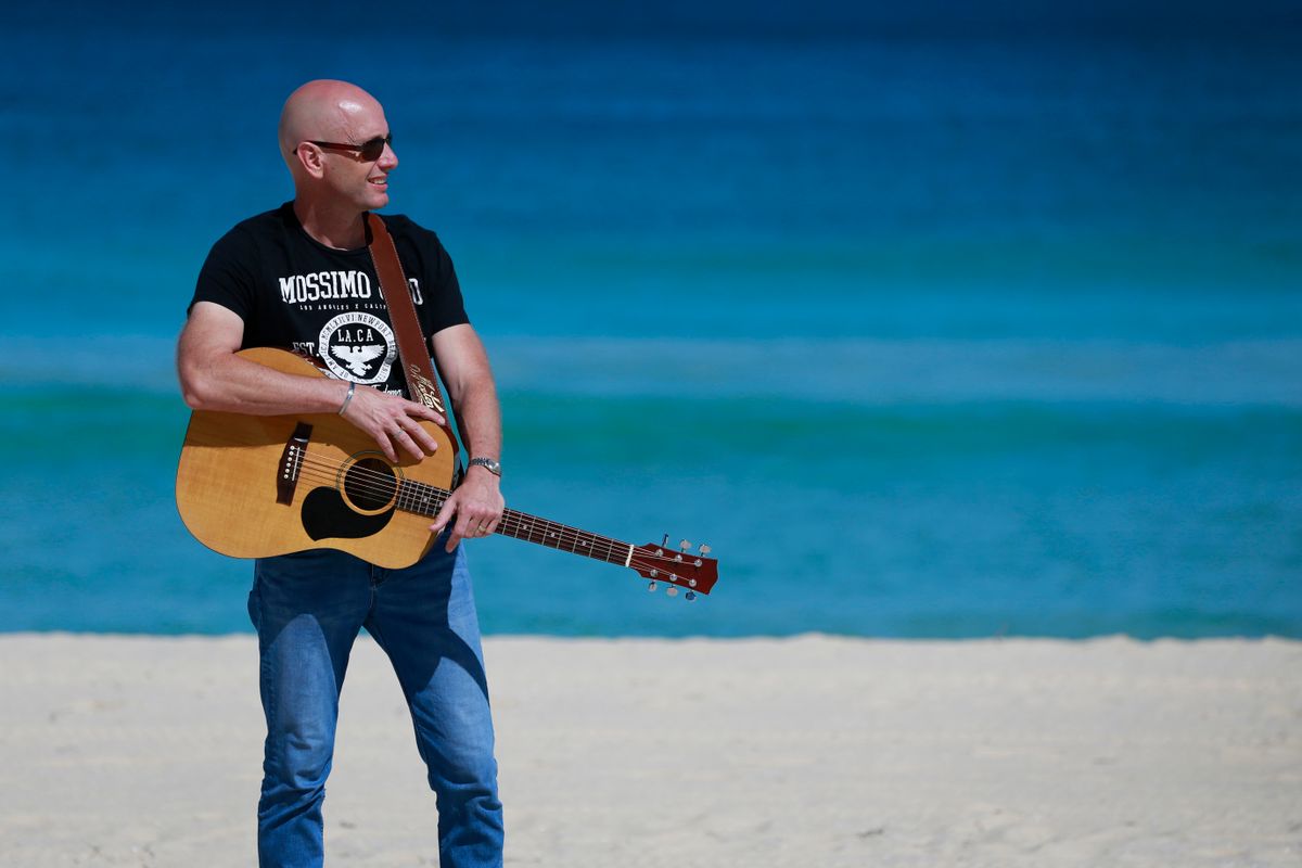 Rhys Wood, singer-songwriter in Perth