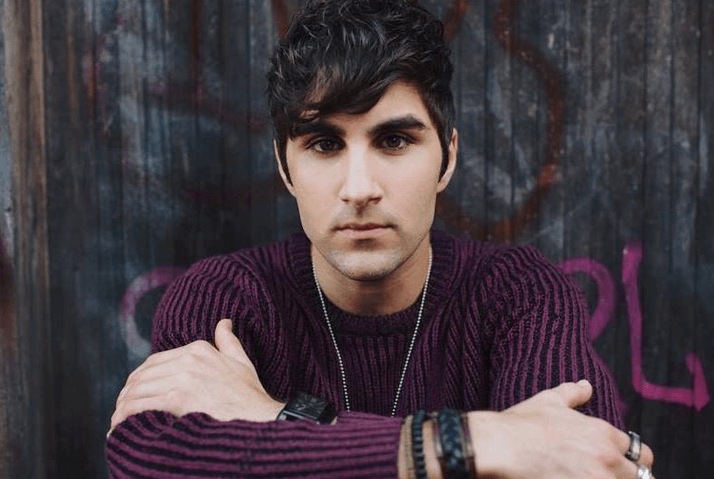 Adrian W, singer-songwriter in Perth