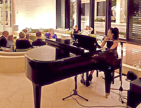 Nic C, musical soloist in Perth, photo 2