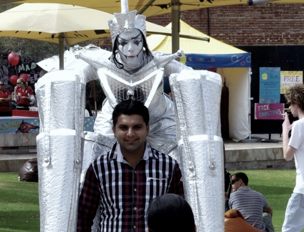 Alien Robots, stilt walker in Perth
