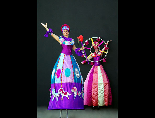Fairground Fabulouness, stilt walker in Perth