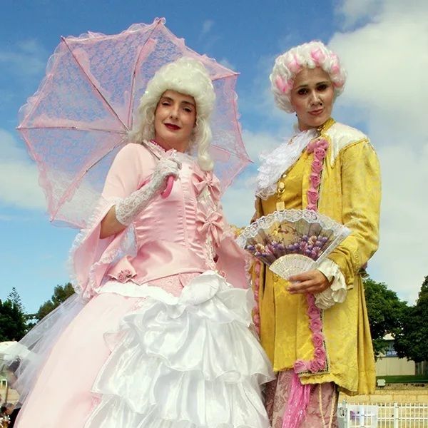 Marie Antoinette & Louis XVI, stilt walker in Perth