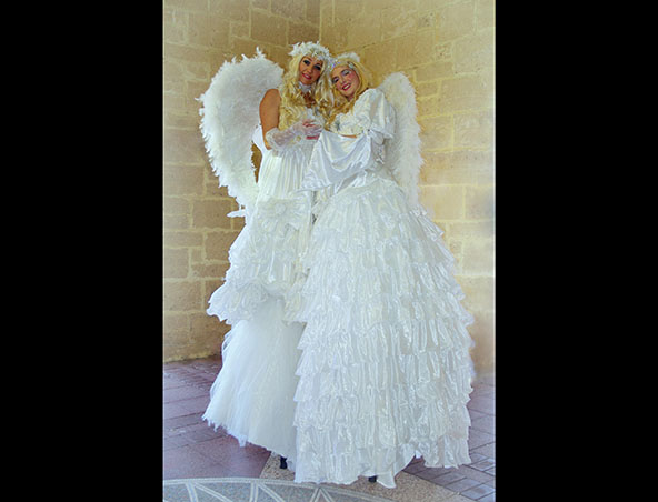 Stilt Walkers Feathered Angels, live in Perth, photo 2