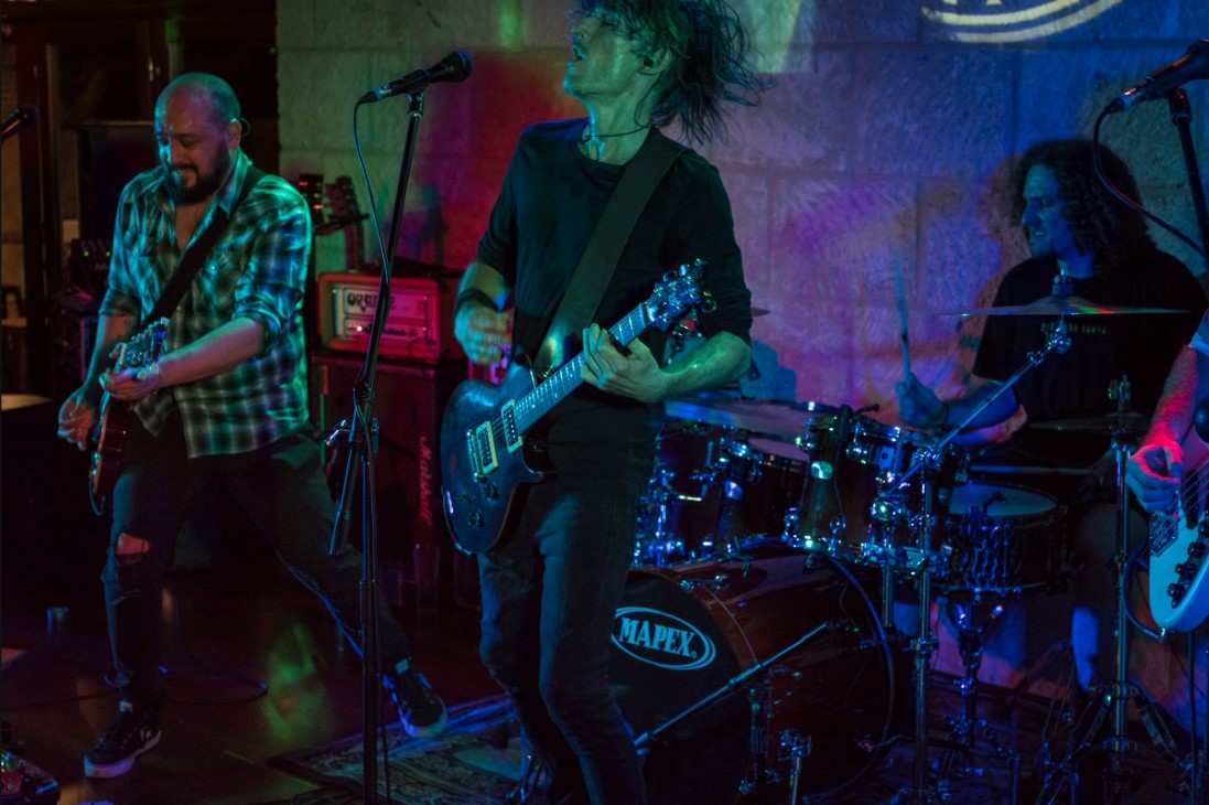Faux Fighters, tribute band in Perth, photo 3