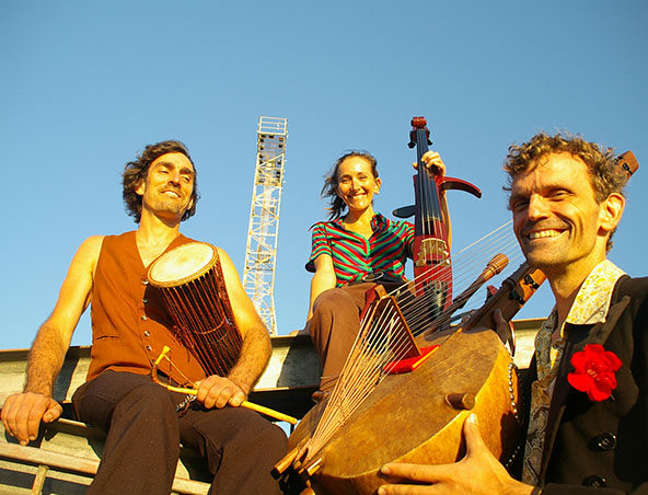 Electrickoraland, musical trio in Perth, photo 2