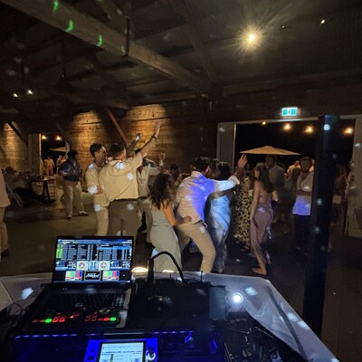 DJ Postie, live in Port Douglas, photo 2