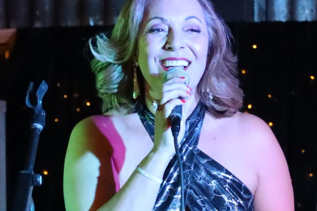Close To You; The Story of Karen Carpenter, tribute show in Richmond, photo 3
