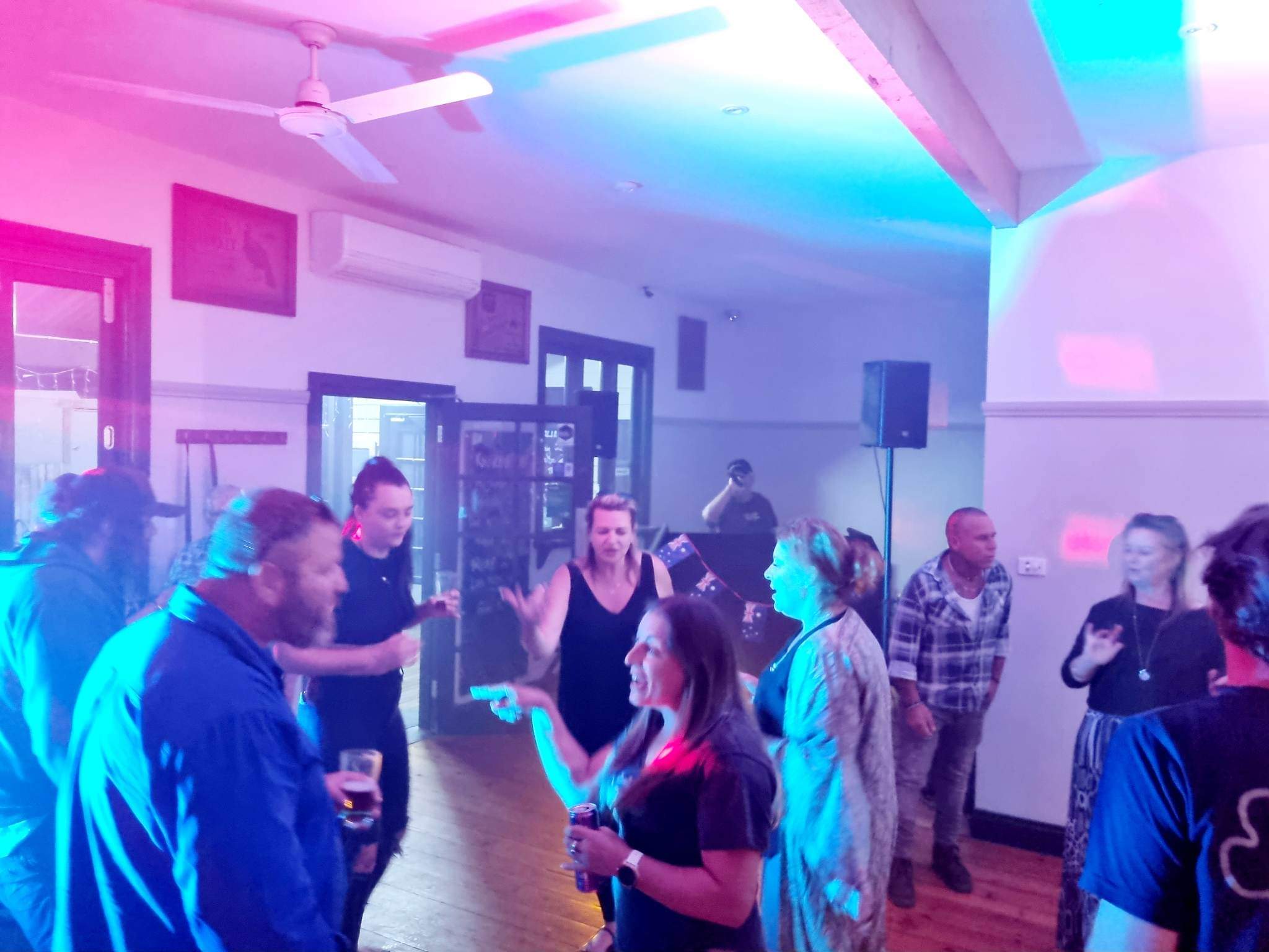 Dj Misty, live in Sale