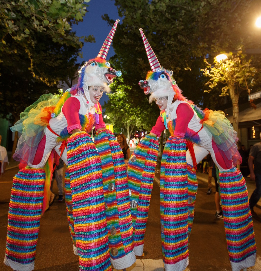 SHARCOLA STILTWALKING, stilt walker in Perth, photo 3