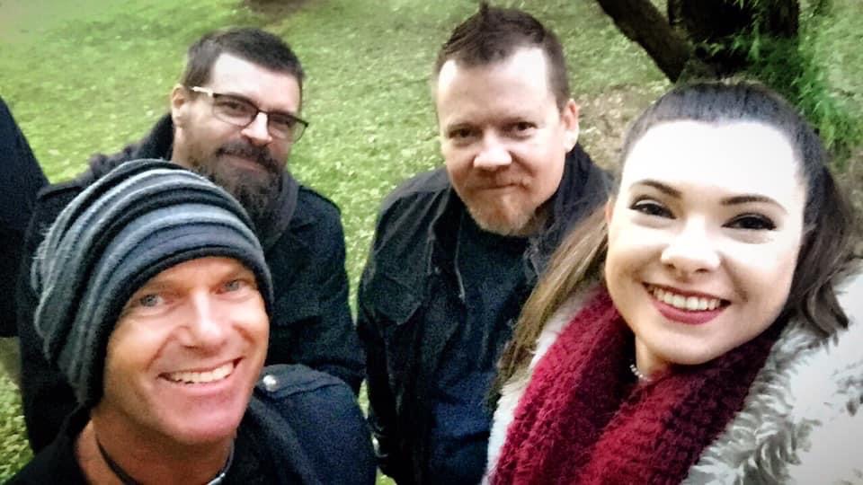 Daisy Chainsaw, cover band in Shepparton
