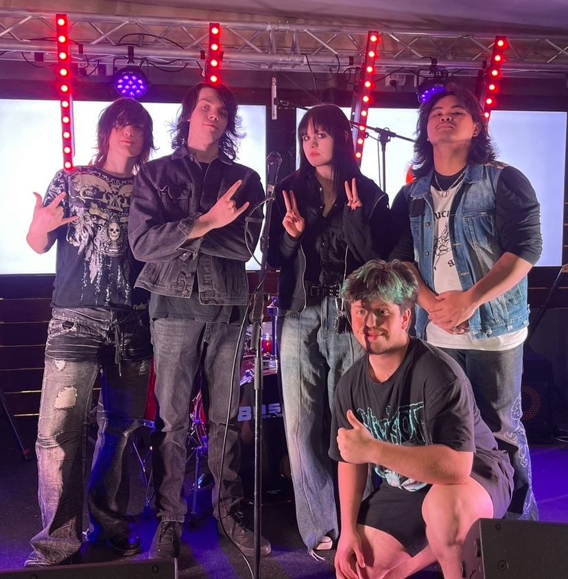 Hollow, cover band in Shepparton