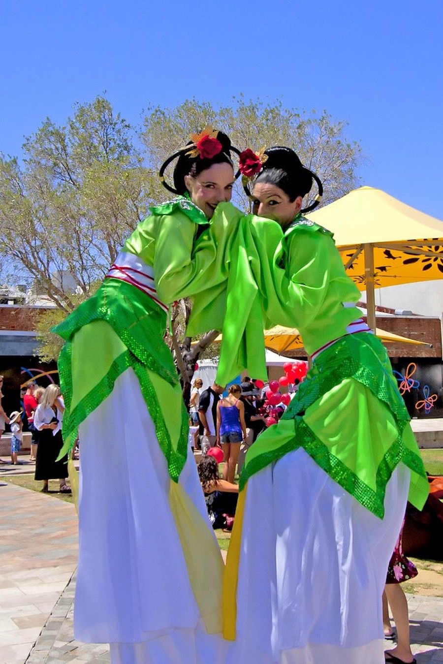 STILTWALKERS, stilt walker in Perth, photo 2
