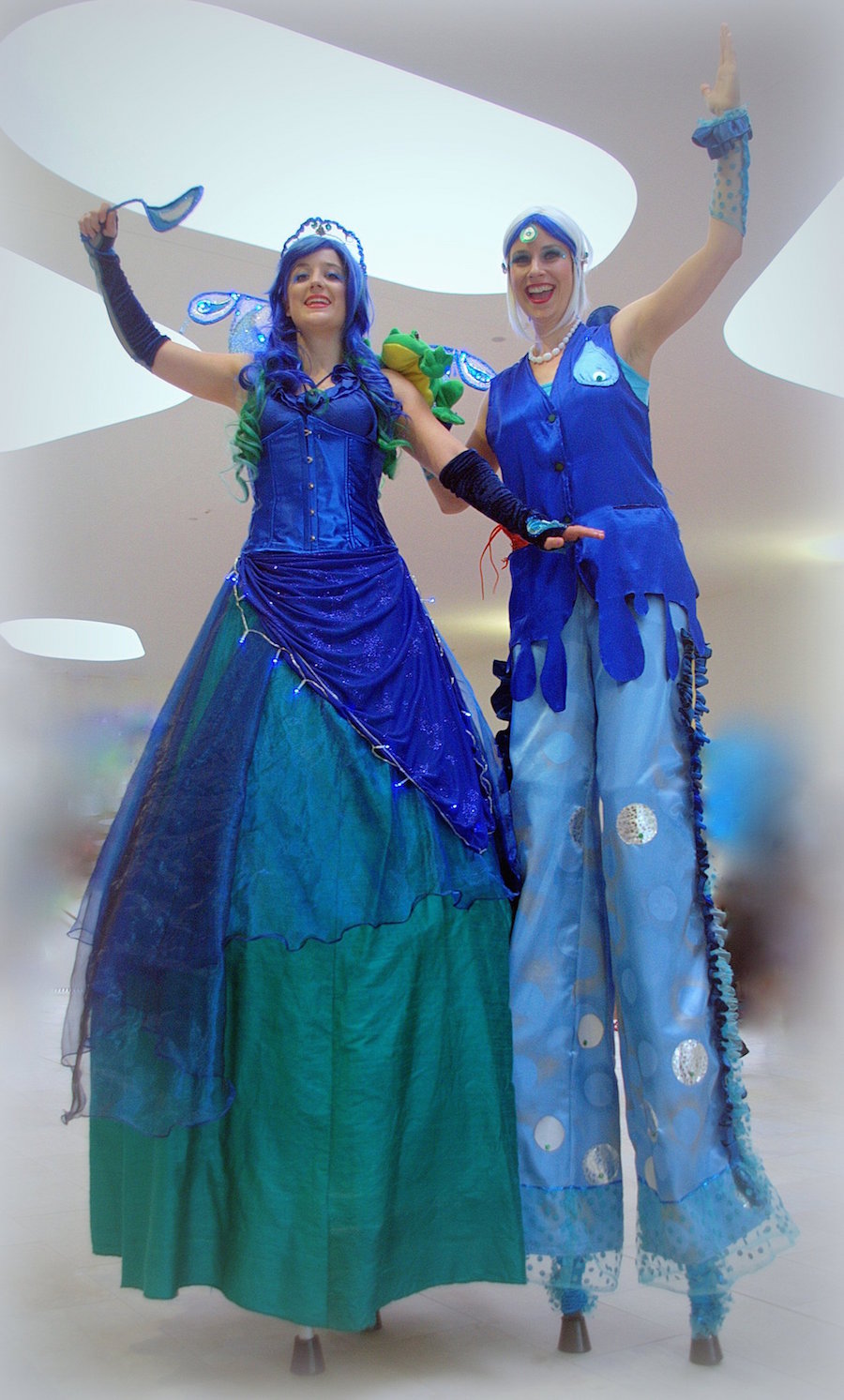 STILTWALKERS, stilt walker in Perth, photo 3