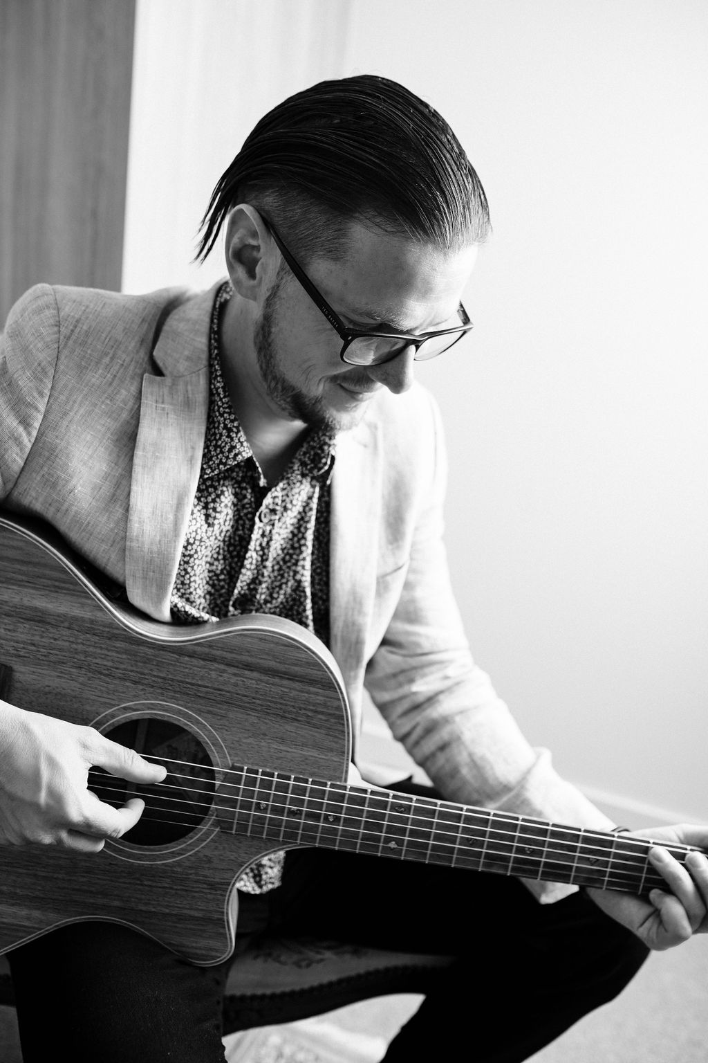 Brad Schultz, singer-songwriter in Sunshine Coast