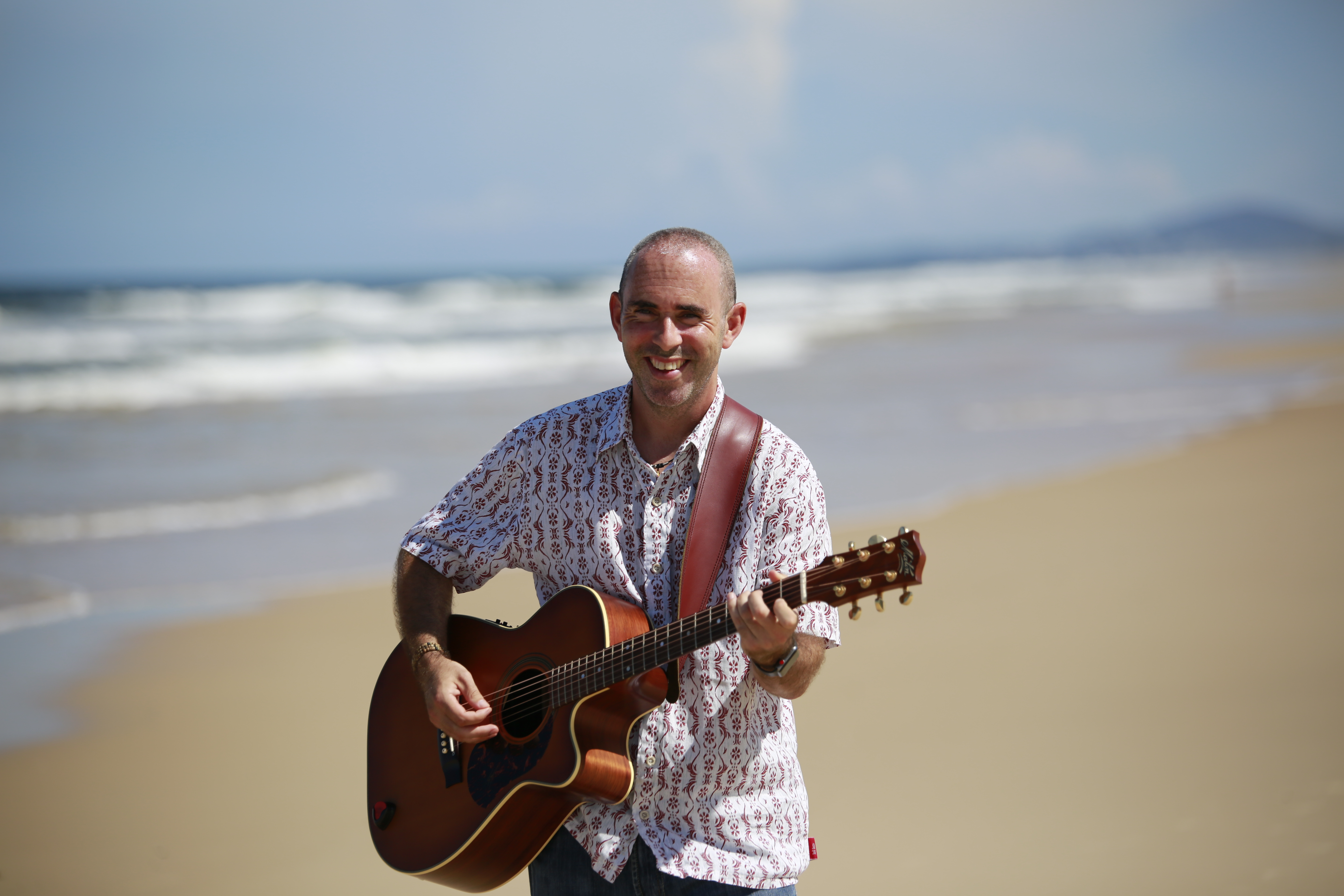 David Lee, singer in Sunshine Coast