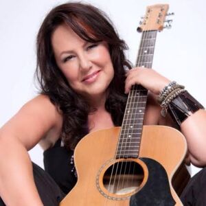 Janice Smithers, wedding singer in Sunshine Coast, photo 2