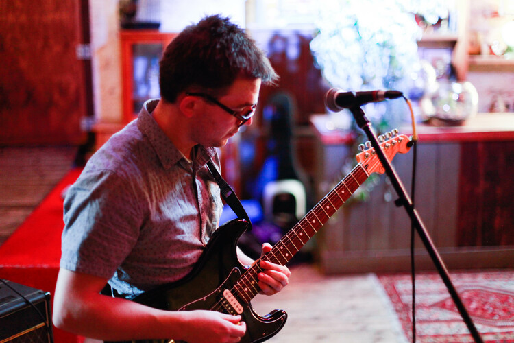 Volere Music, musical soloist in Sunshine Coast, photo 3