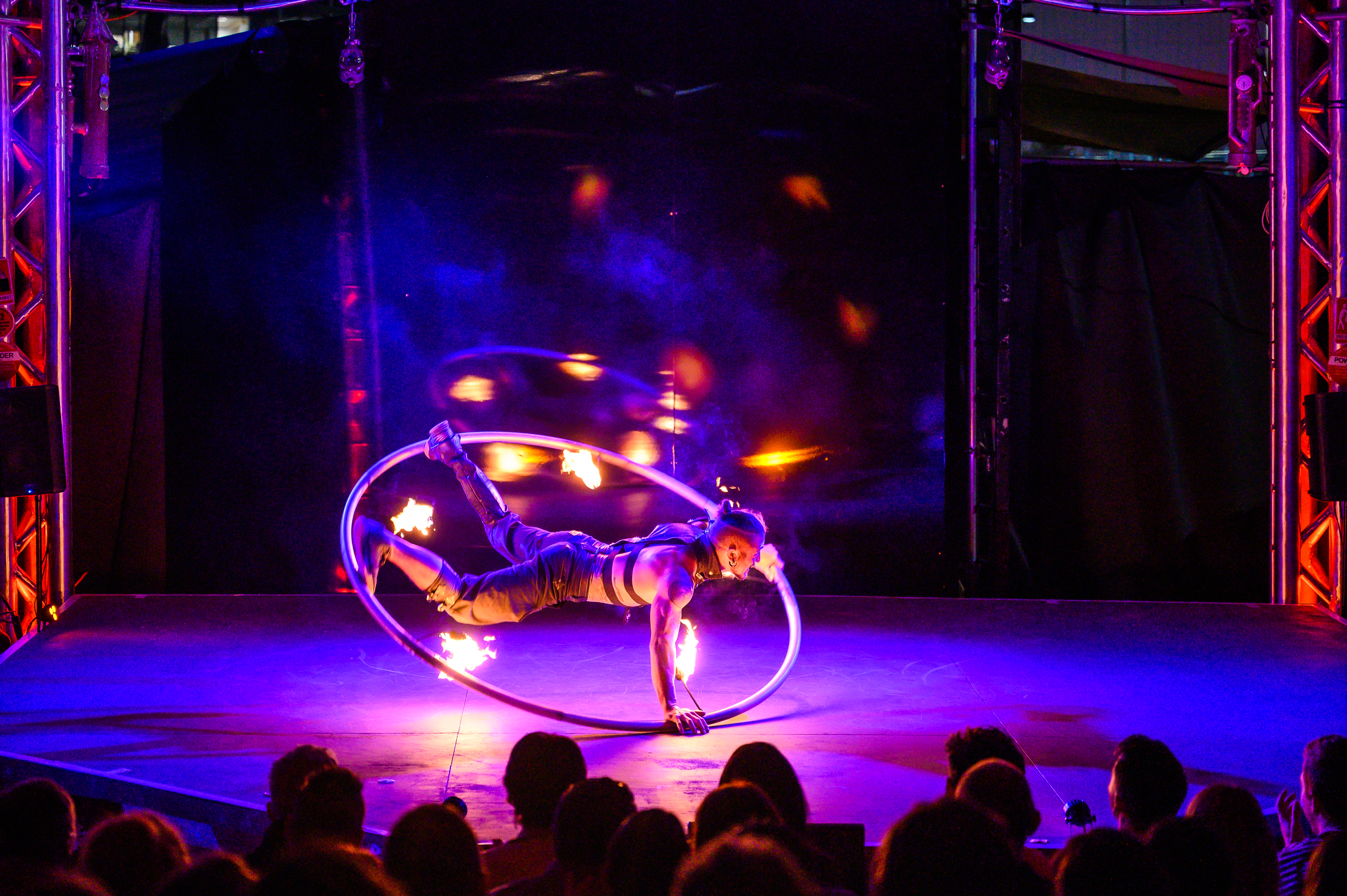 CyriousAcobatics, acrobat in Sunshine Coast